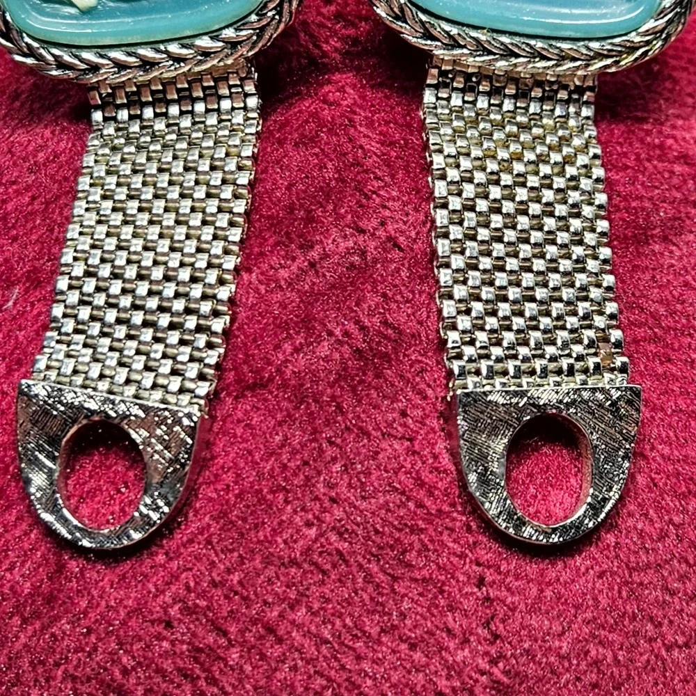 Vintage‎ Cufflinks Mens OS Silver Blue Wrap Mesh Faux Cameo Woman Wolf Intaglio